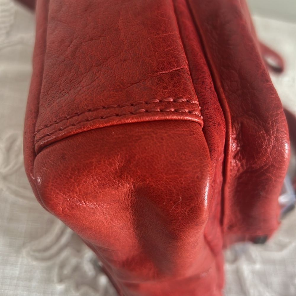 Spike & Sparrow Red Leather Camera Bag Style Crossbody - Picture 8 of 16